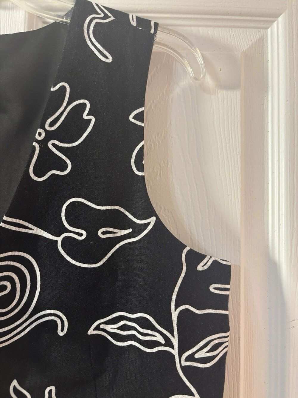 Rachel Zoe Black/White Abstract Woven V-Neck Sleeveless Tie Cropped Blouse M - Picture 6 of 12